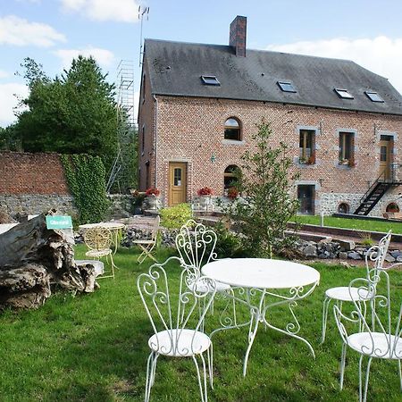 Aux Logis De La Solre Bed & Breakfast Ferriere-la-Petite Luaran gambar
