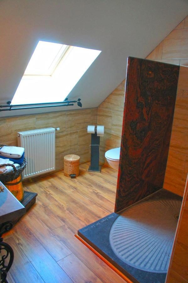 Aux Logis De La Solre Bed & Breakfast Ferriere-la-Petite Luaran gambar