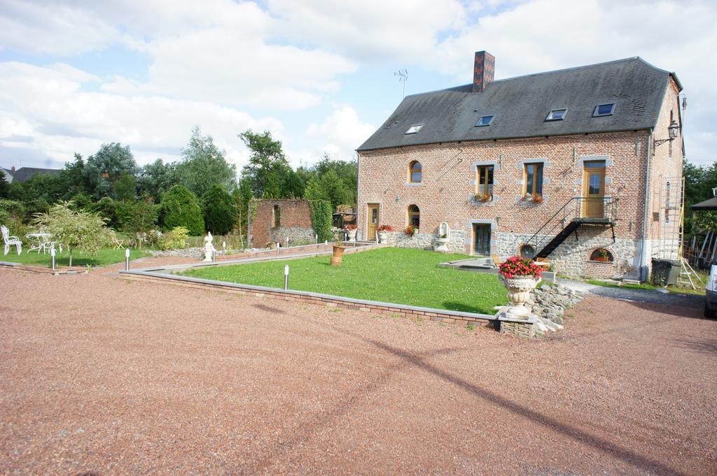 Aux Logis De La Solre Bed & Breakfast Ferriere-la-Petite Luaran gambar