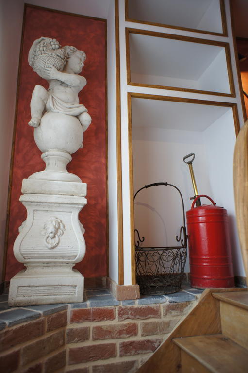 Aux Logis De La Solre Bed & Breakfast Ferriere-la-Petite Luaran gambar