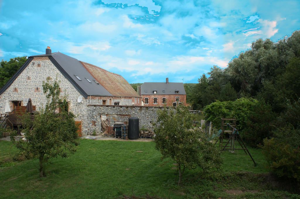 Aux Logis De La Solre Bed & Breakfast Ferriere-la-Petite Luaran gambar
