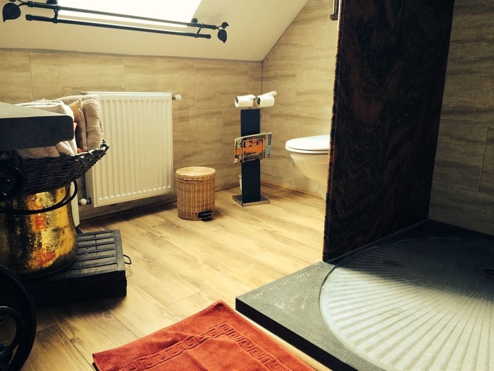 Aux Logis De La Solre Bed & Breakfast Ferriere-la-Petite Luaran gambar